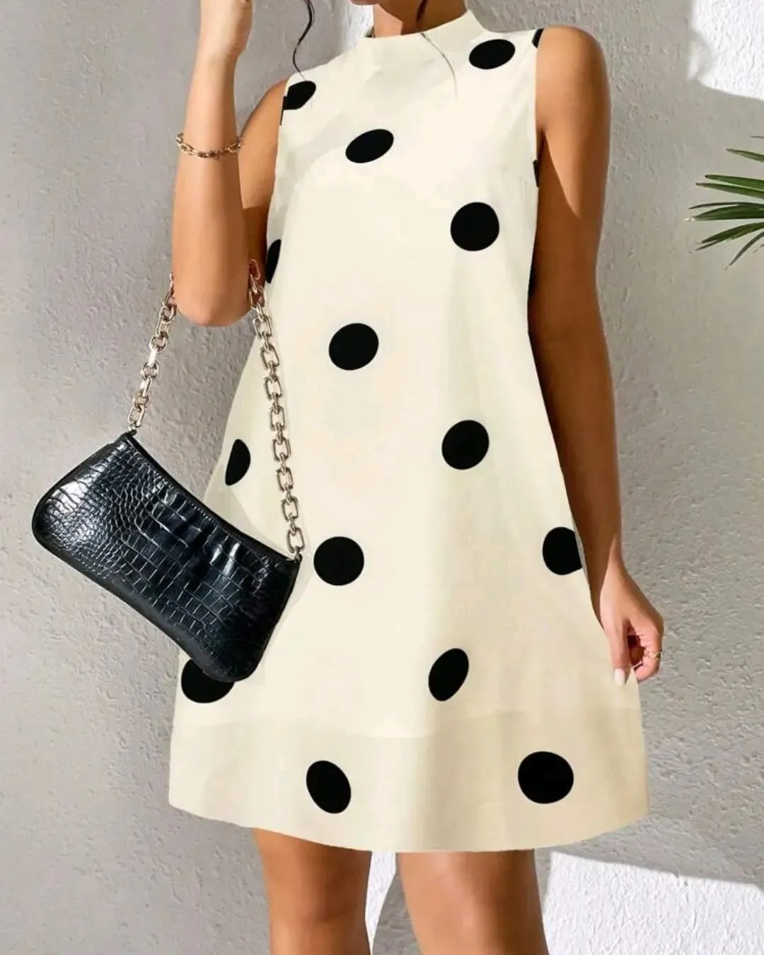 Polka dot round neck sleeveless dress