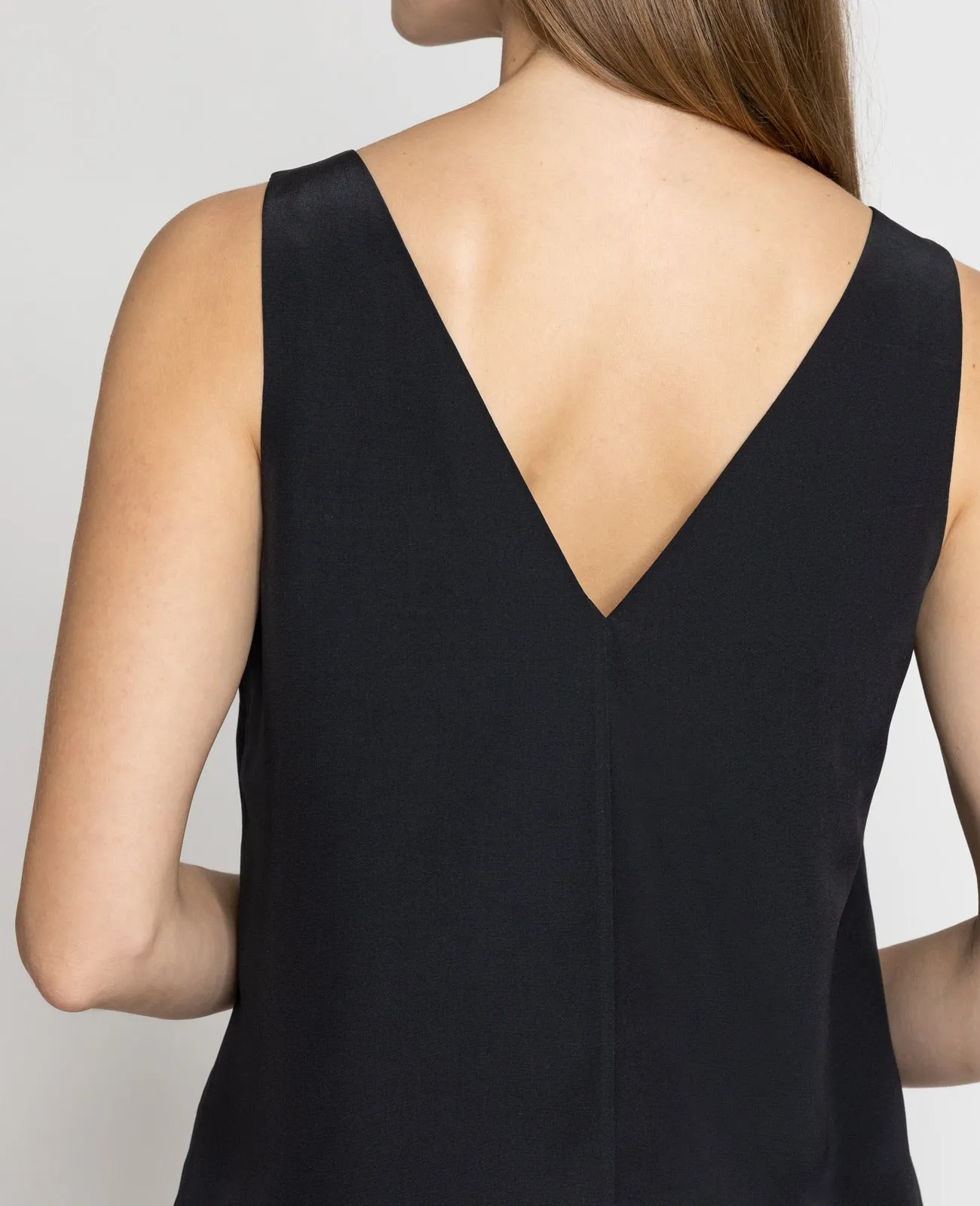 Silk Signature V-neck Tank