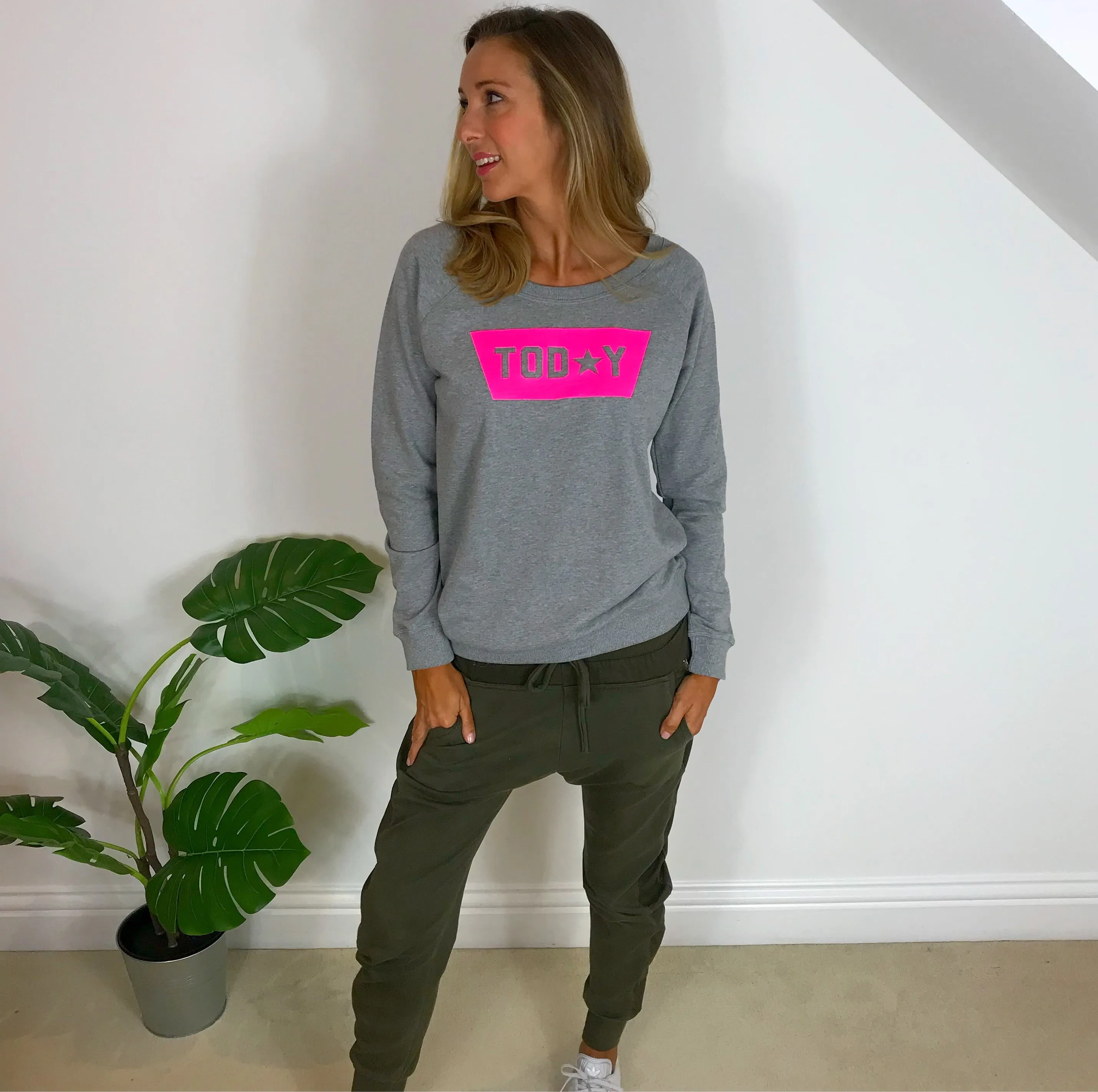 TODAY neon pink sweatshirt